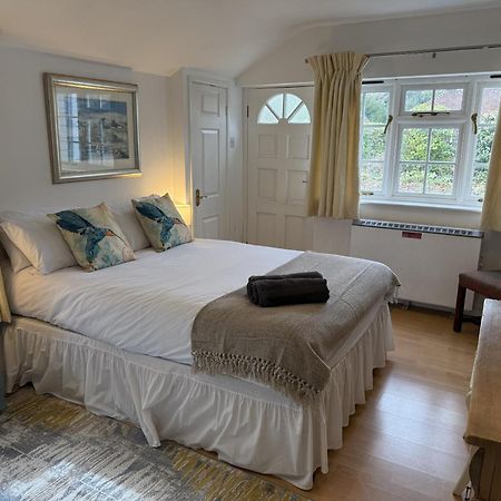 Hordle Private Entry Guesthouse Hideaway מראה חיצוני תמונה
