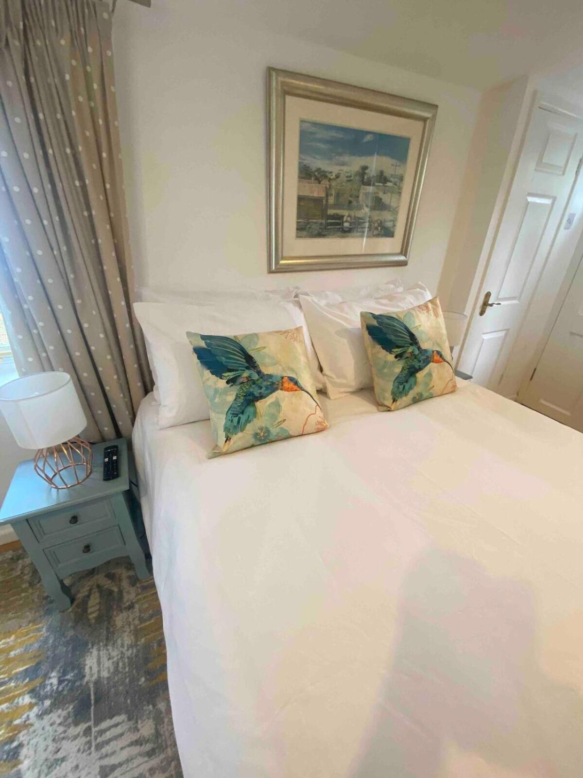 Hordle Private Entry Guesthouse Hideaway מראה חיצוני תמונה