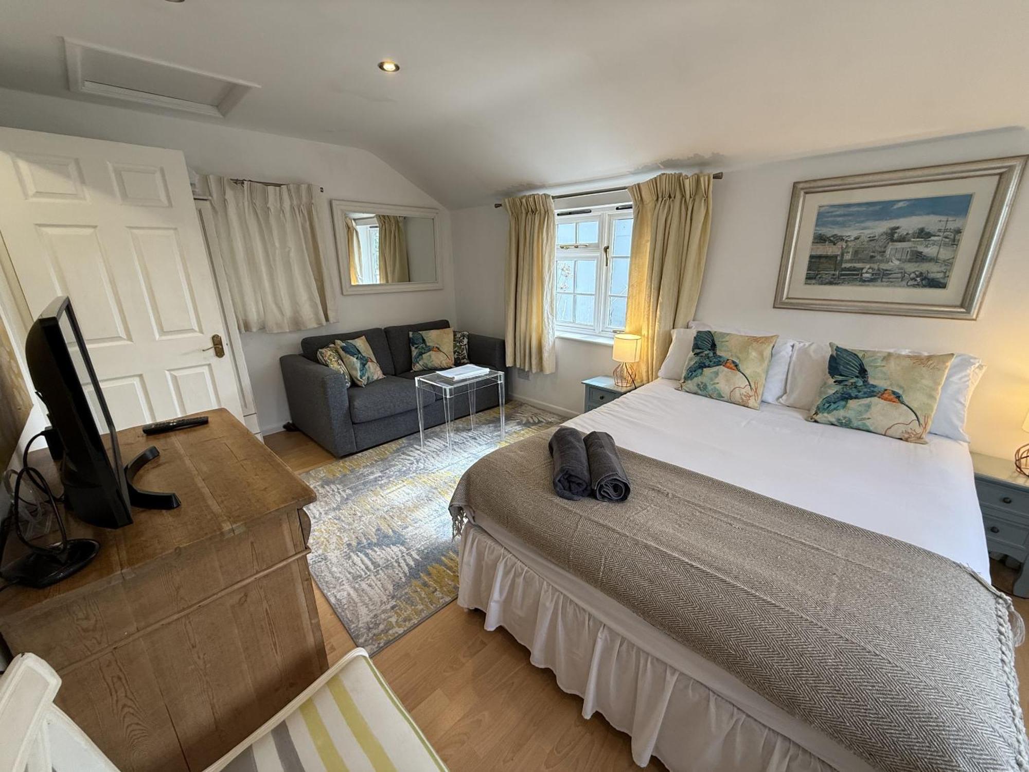 Hordle Private Entry Guesthouse Hideaway מראה חיצוני תמונה